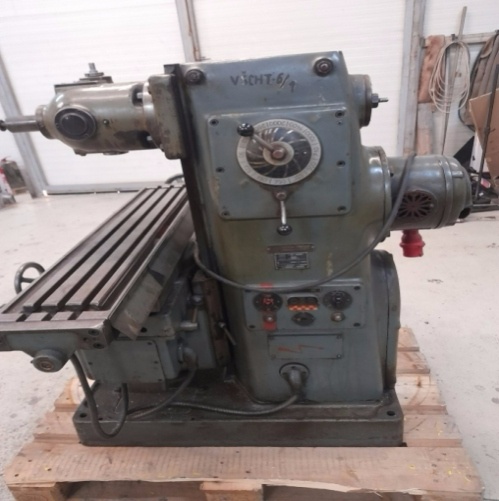 Frézka FA 2U z roku 1954 - 2