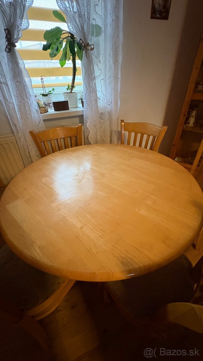 Predám stôl a stoličky - 2