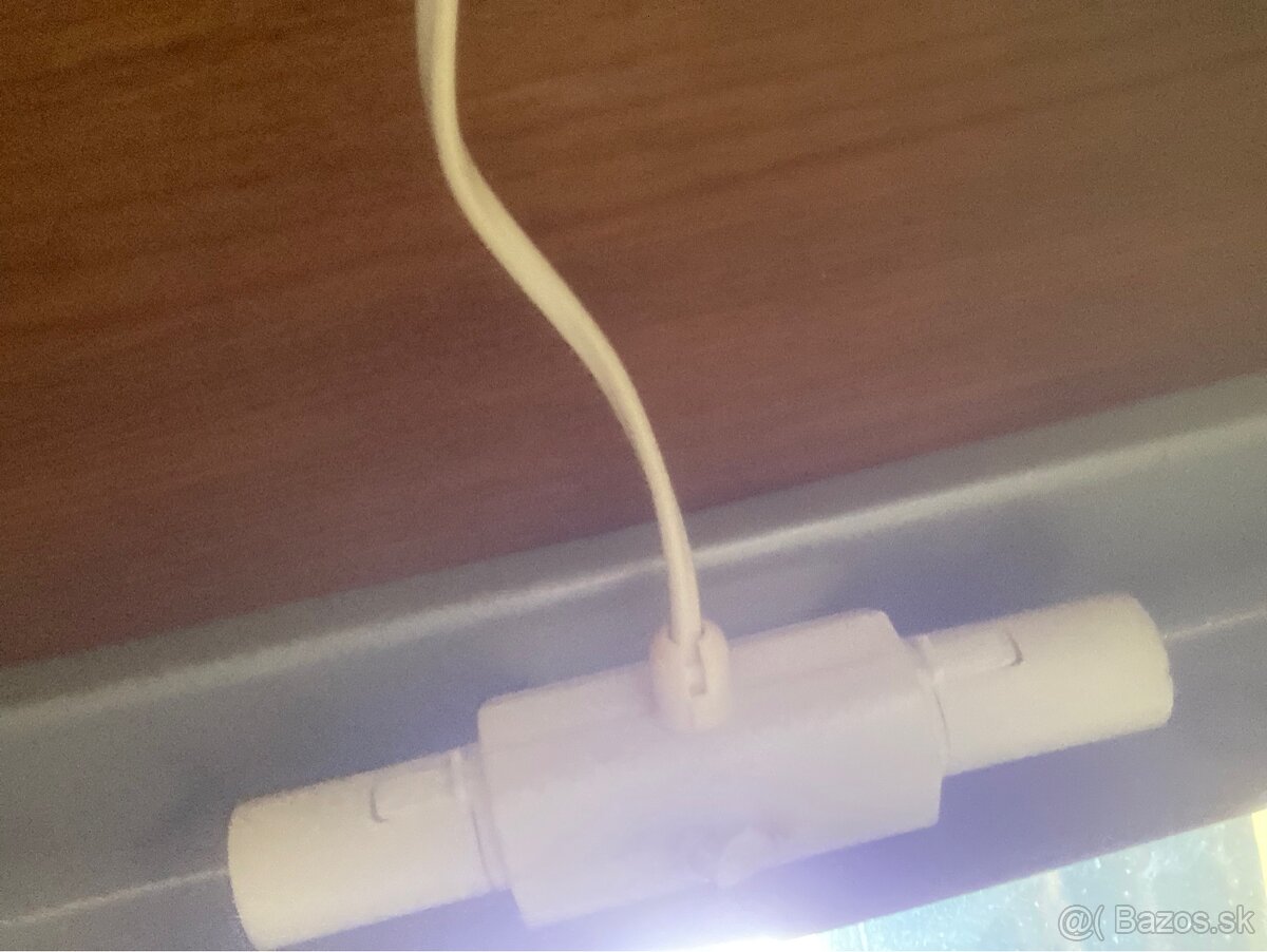 Sklenená vitrína so svetlom - 2