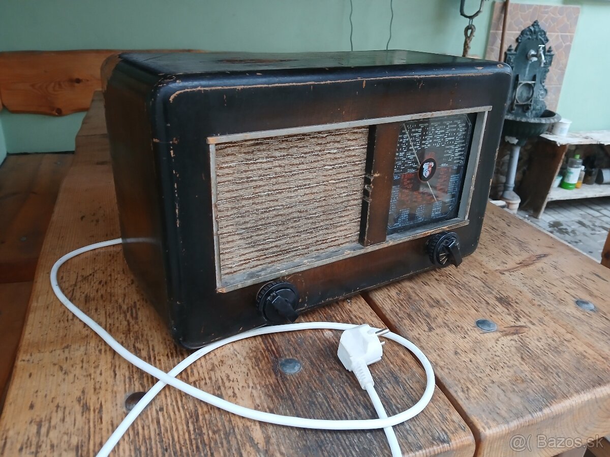 Predám staré rádio - 2