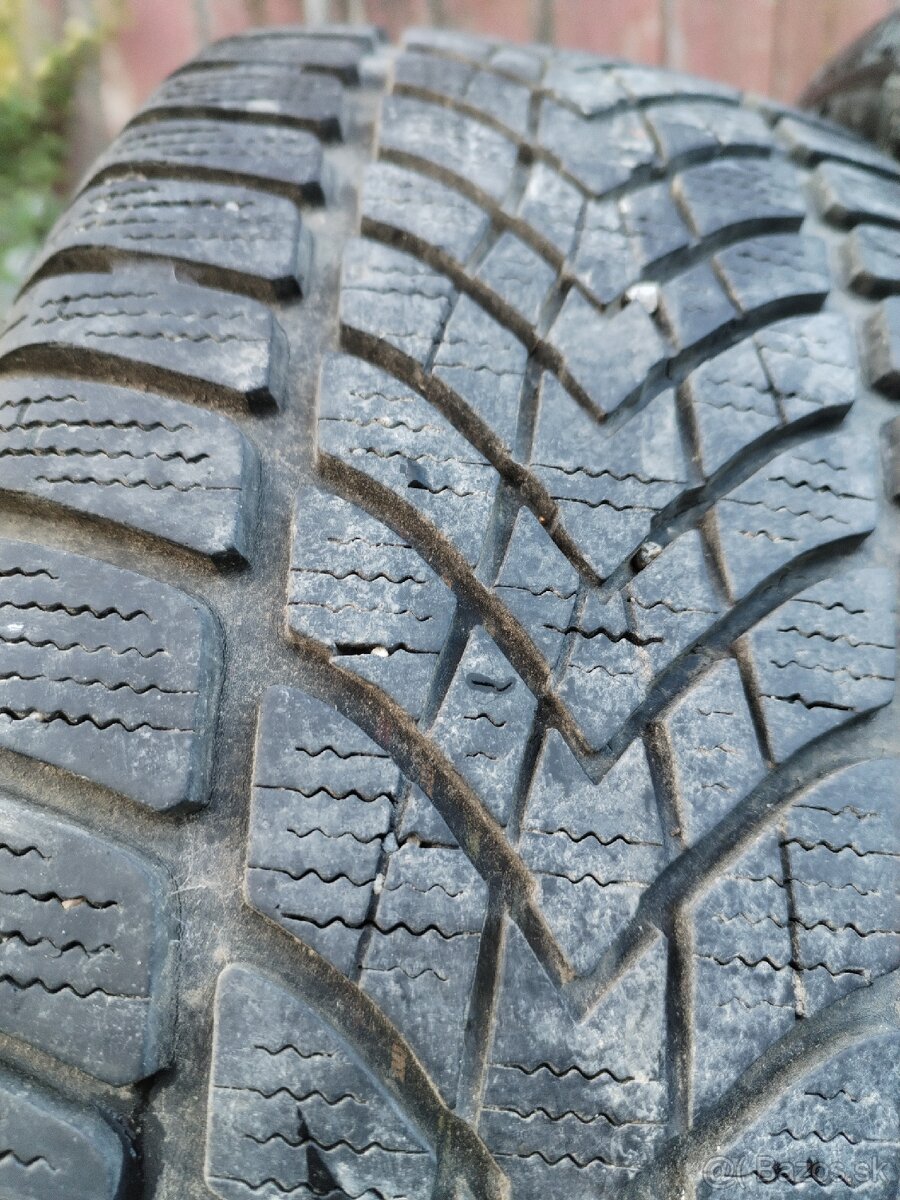 Predám 195/55 r15 - 2