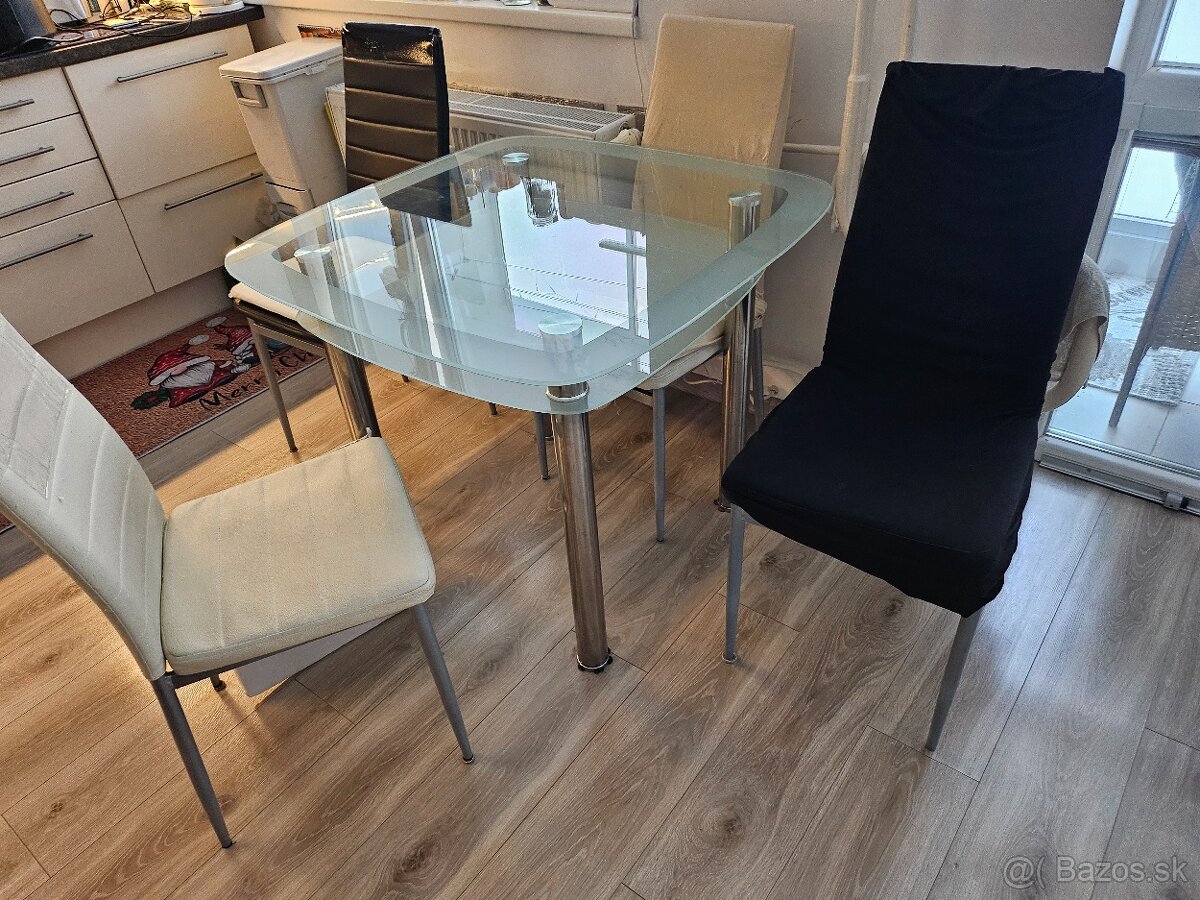 Jedálensky stol+4stoličky - 2