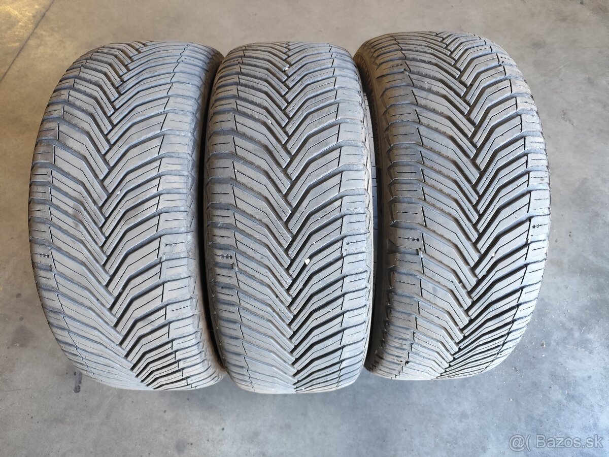Predám celoročné pneumatiky 225/45 R17 - 2