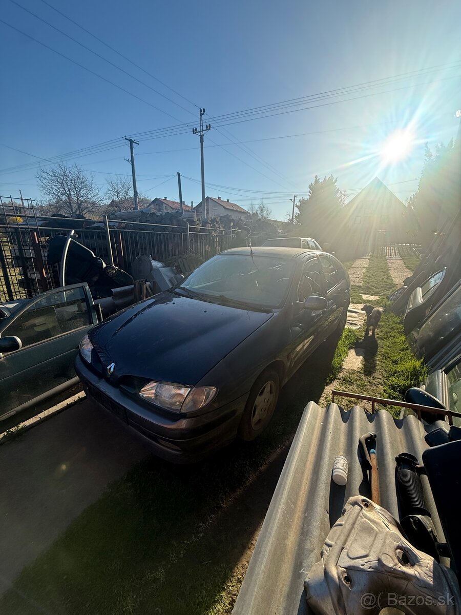 Renault Megane - 2