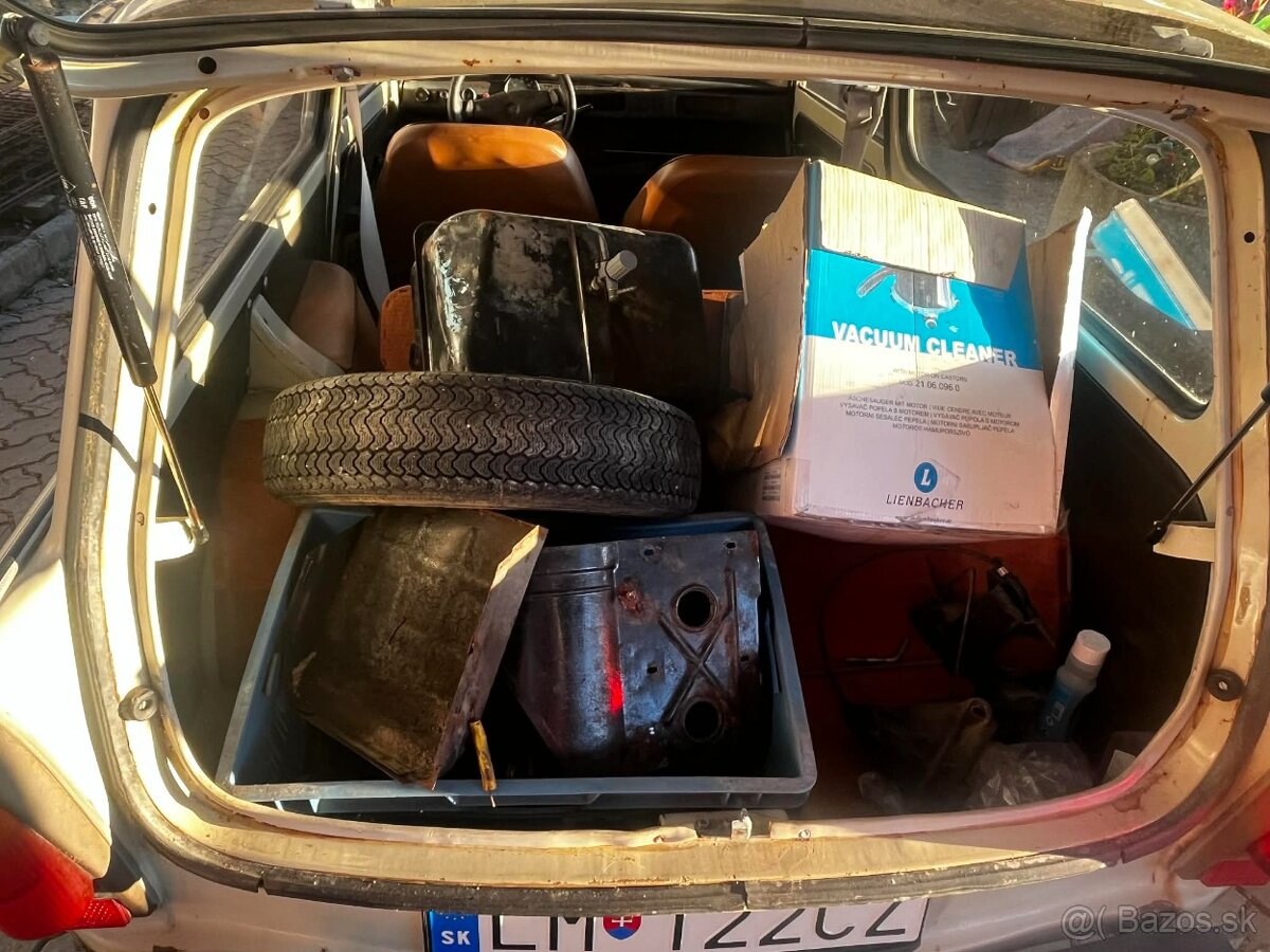 Trabant s Tp a Eč - 2