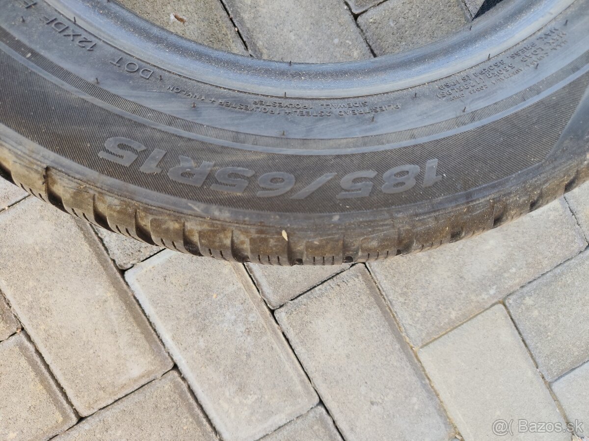 Predám zimné pneumatiky 185/65R15 - 2