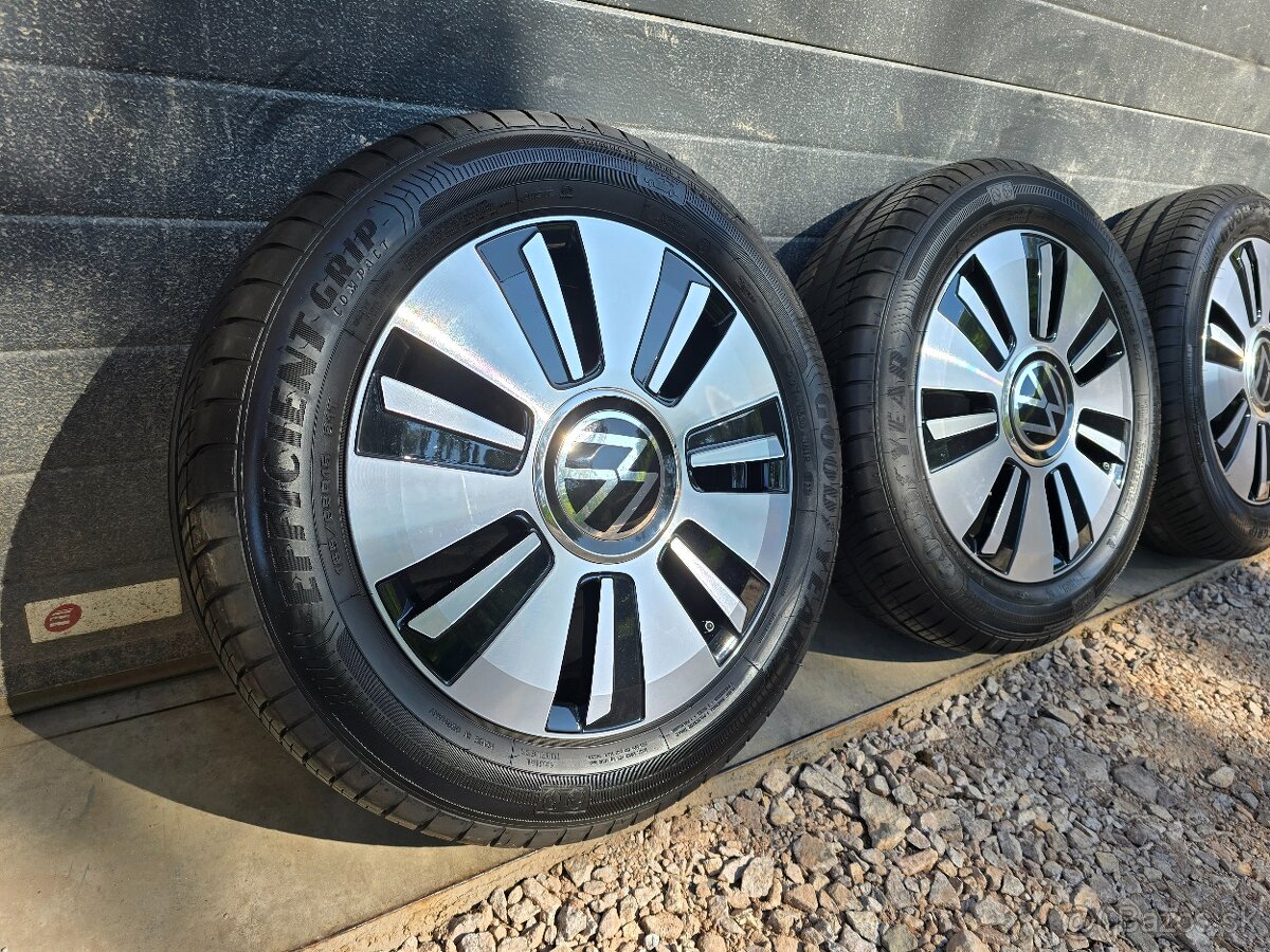 Letná Sada Volkswagen e-UP+GoodYear 165/65 R15 - 2