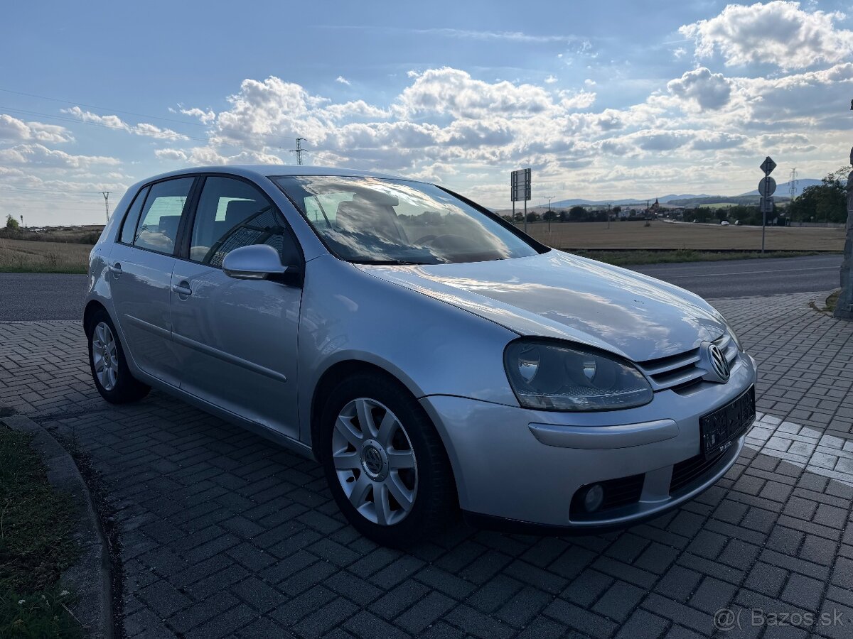 Volkswagen Golf 5 - 2