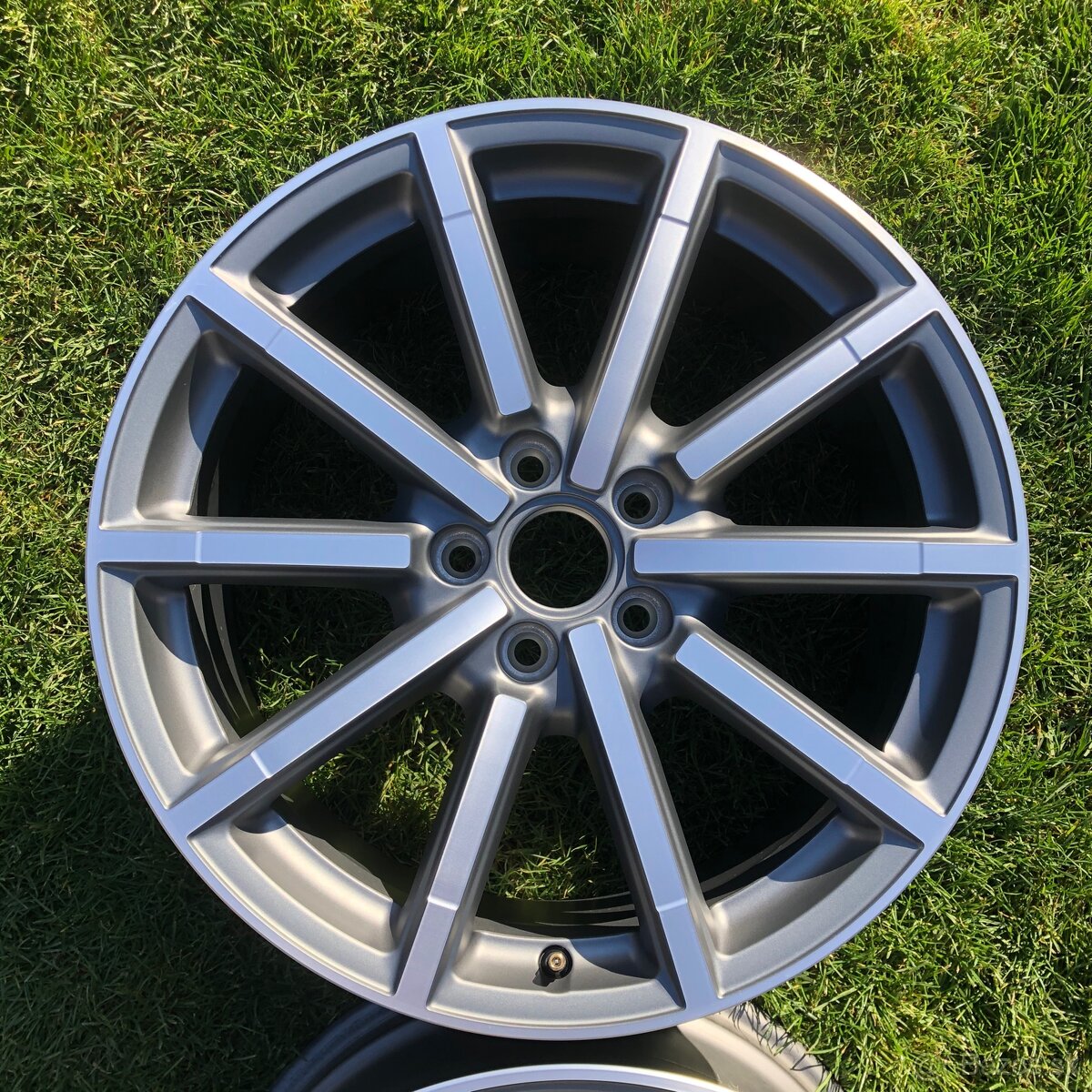 2ks Audi elektrony 18” - 2