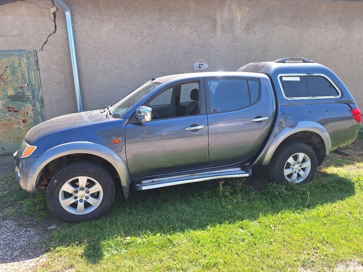 MITSUBISHI L200 4X4 KLÍMA ŤAŽNÉ NOVÉ STK EK 2027