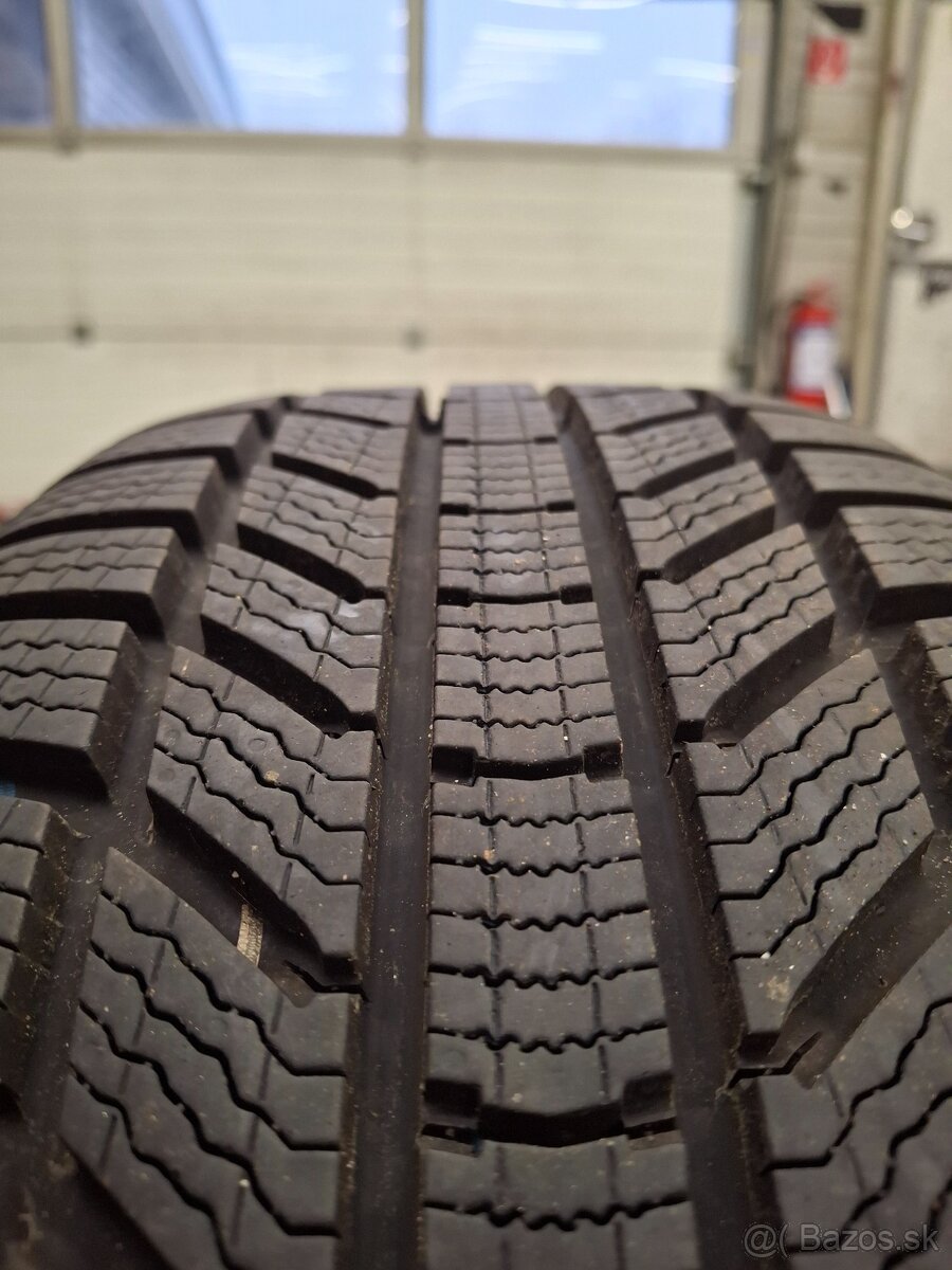 225/60 R18 zimne sada - 2