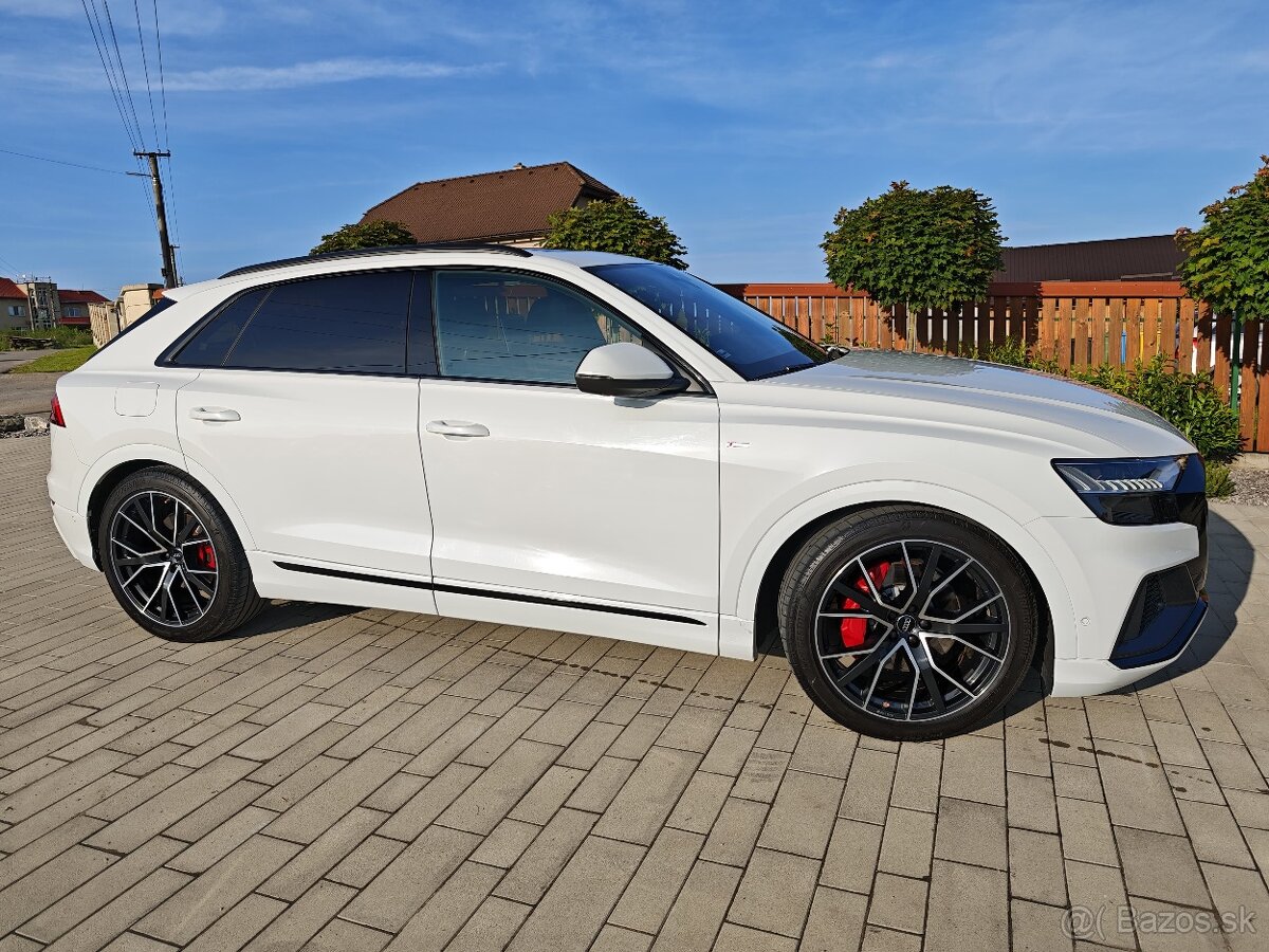 Audi Q8 50 3.0 TDI mHEV S-line 210kW quattro tiptronic - 2