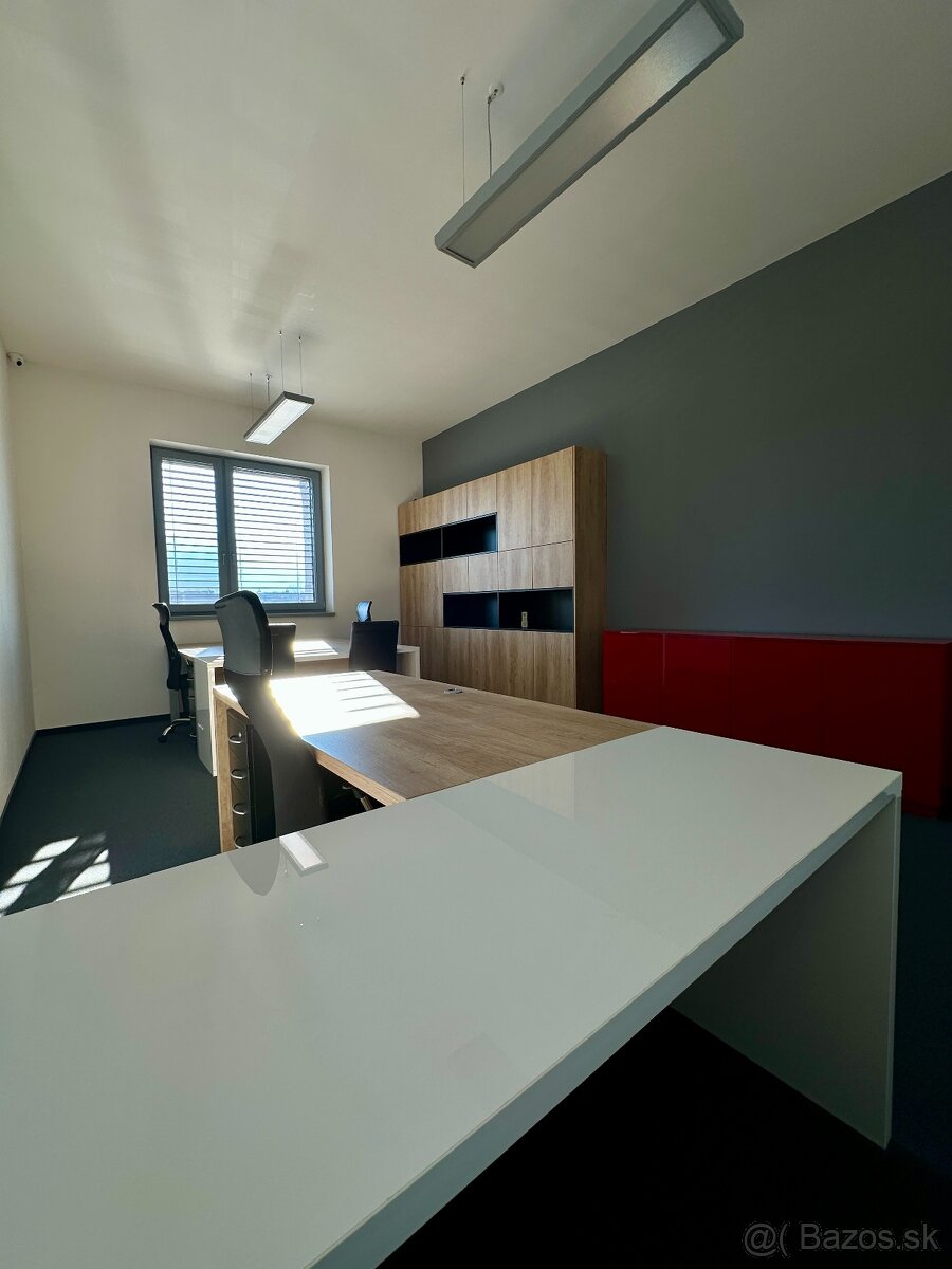 PRENAJATÉ Administratívne priestory v meste Dubnica n./V - 2