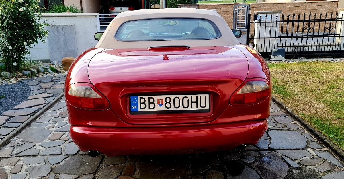 Jaguar XK8 V8 Convertible - 2