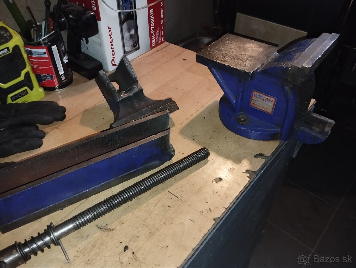 Predám poškodený zverák Sealey - 2