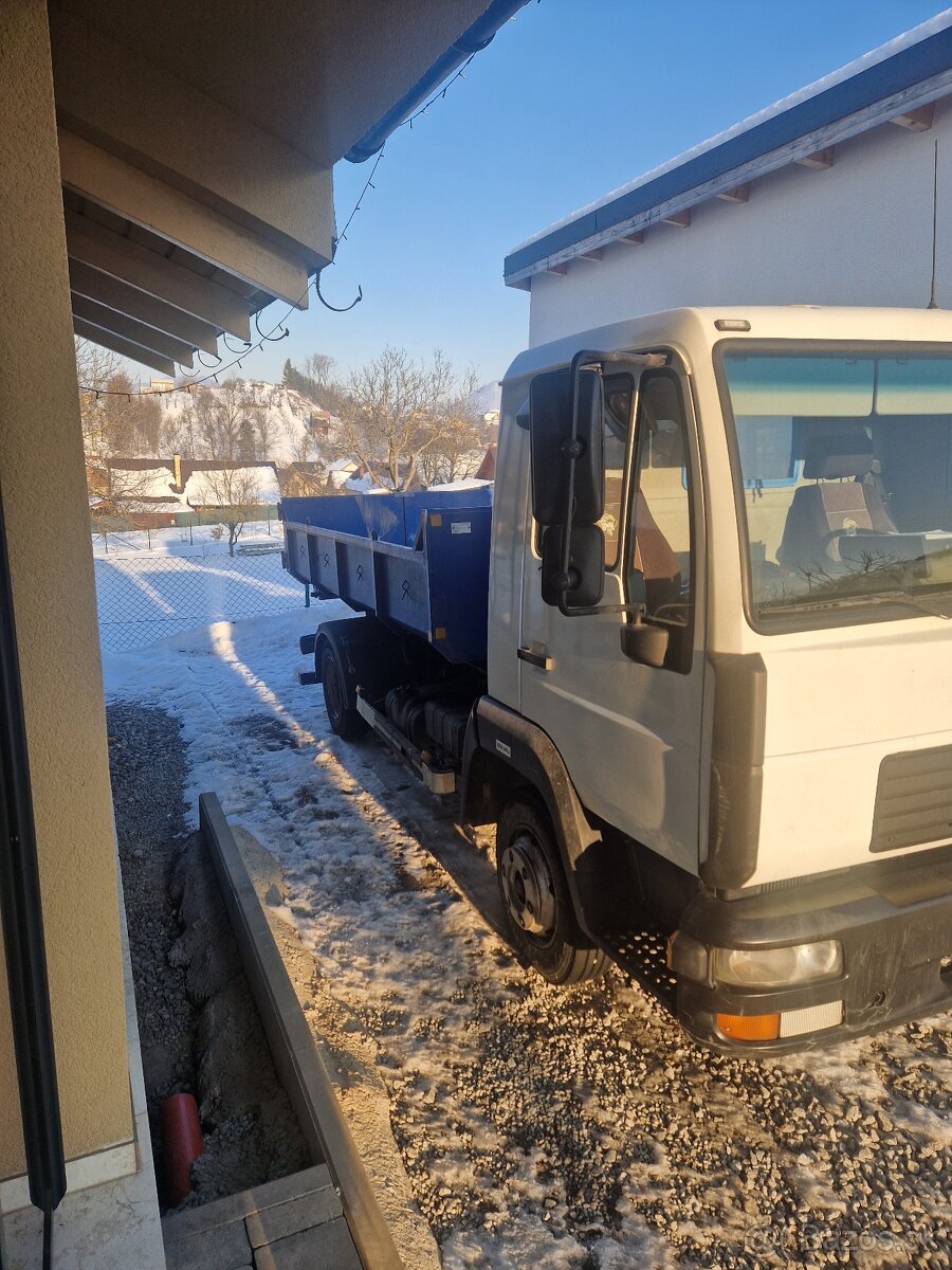 Prenájom kontajnerov a bágra - 2