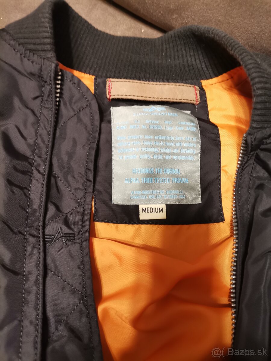 Značková bunda - 2