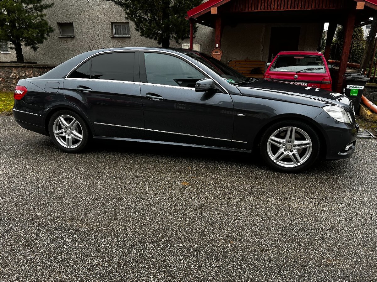 Mercedes -Benz MB E350 W212 rv2010 - 2