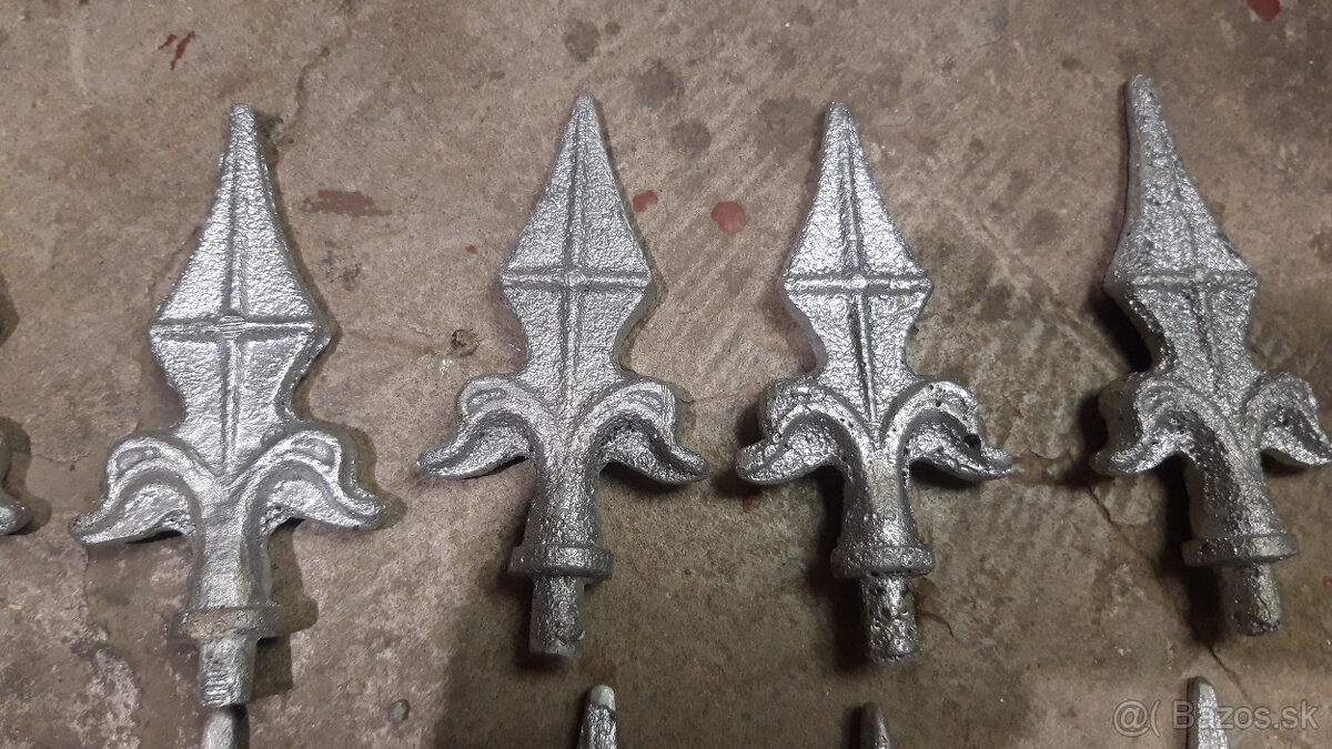 špice na plot , ozdoba plota , špičky , ostne - 2