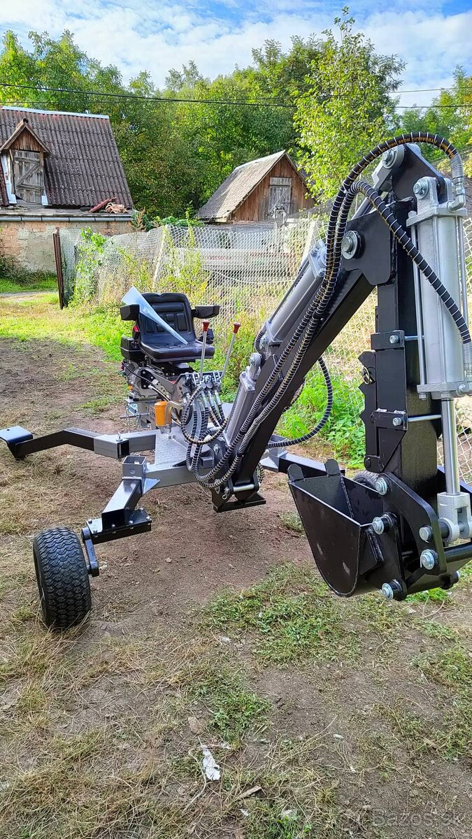 Minibager, Kráčajúci minibager MB-360 - 2