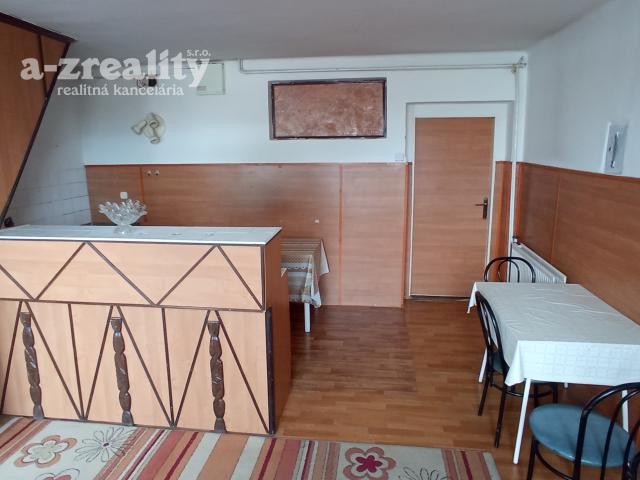 Ponúkame na predaj komerčný objekt v Komárne - 2