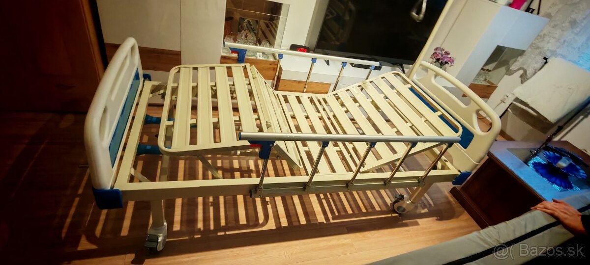 Nová polohovateľná posteľ s matracom - zdravotnícka pomôcka - 2