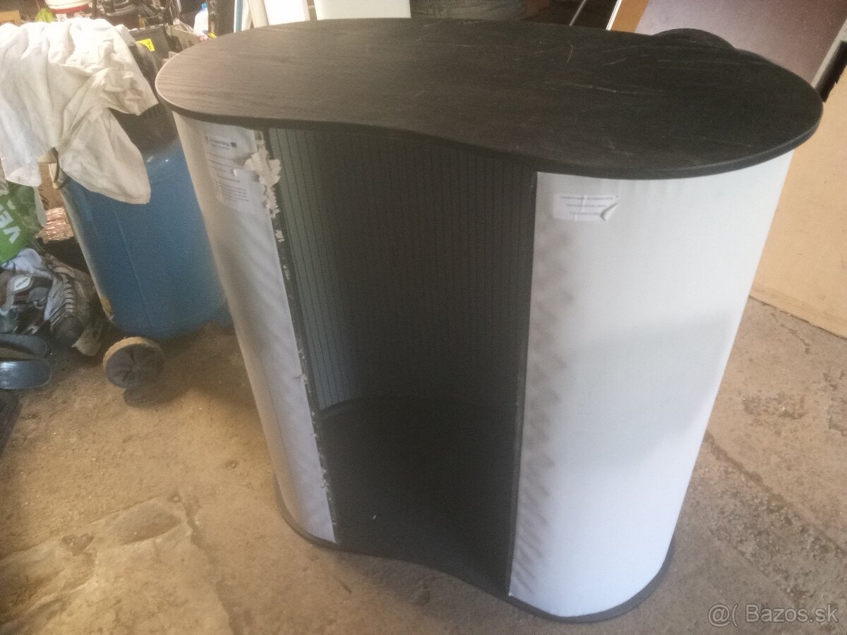 Prezentačný pult - 2