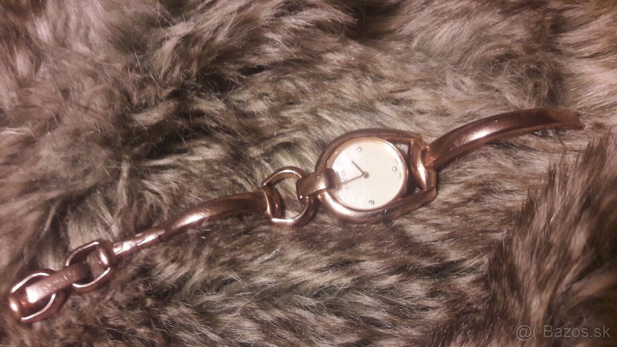 Na predaj original dámske gucci hodinky - 2