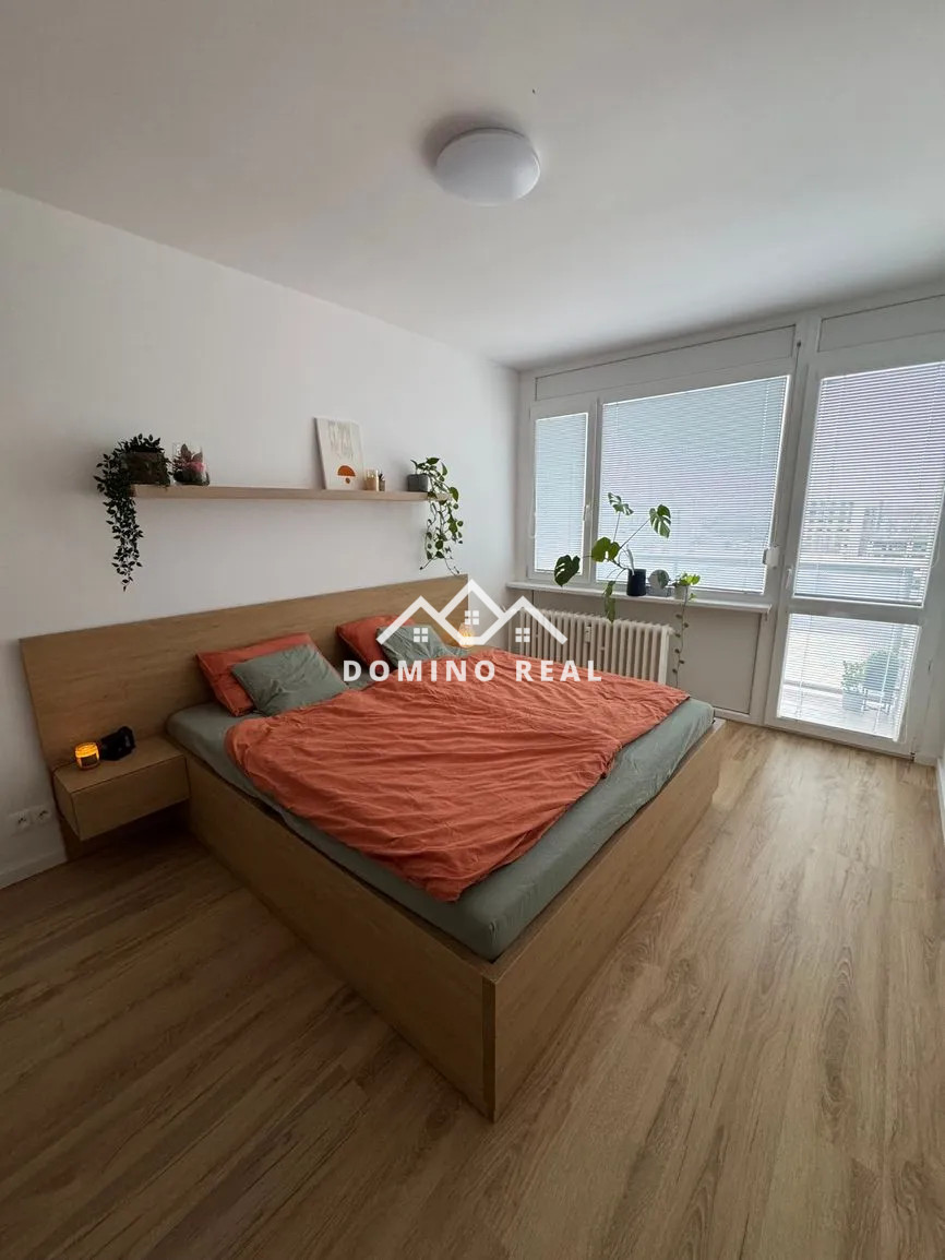 zrekonštruovaný 3-izbový byt v najobľúbenejšej lokalite - 2