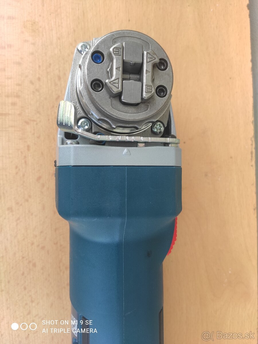 Bosch brúska 18V - 2