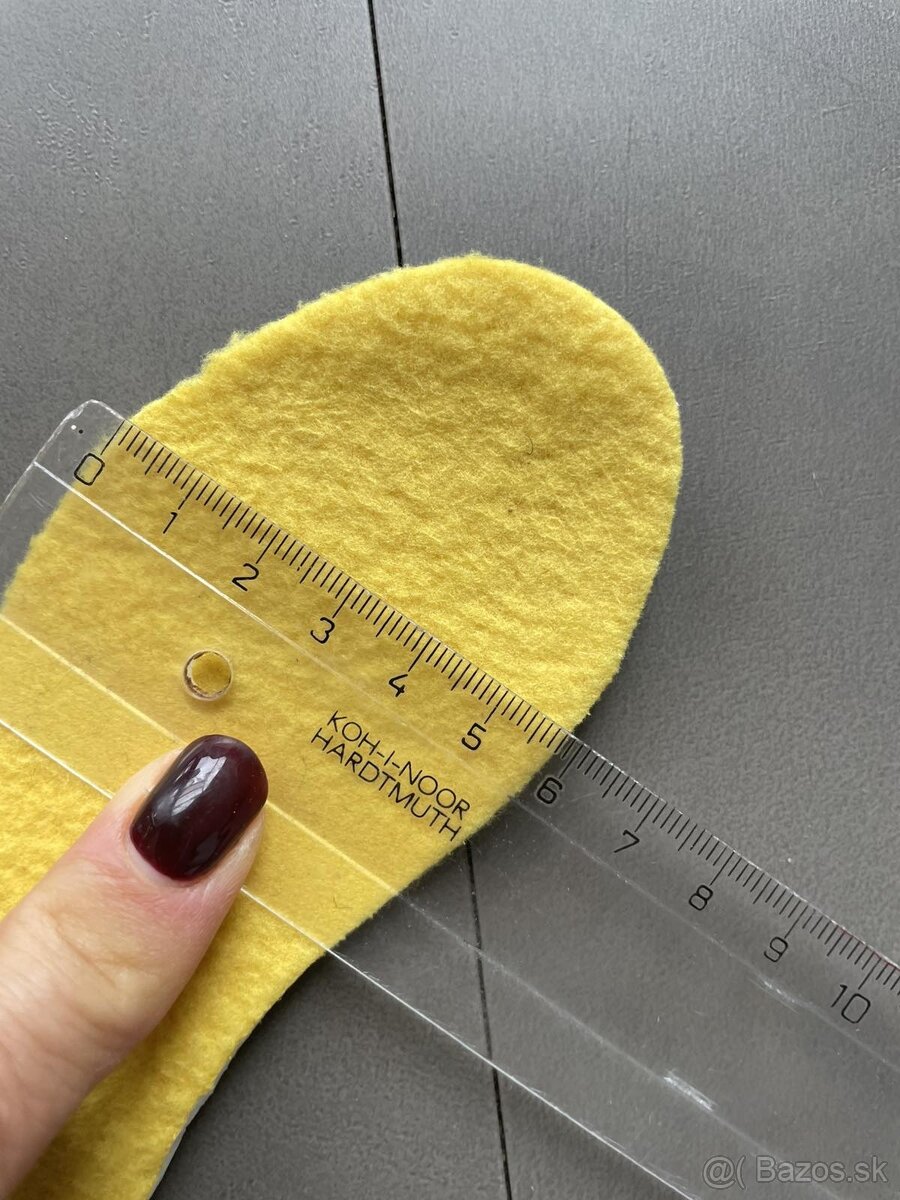 Zimne snehule top stav velkost 22 - 2