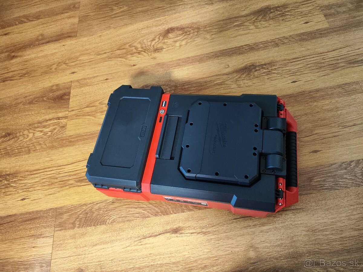 Predam PACKOUT svietidlo Milwaukee M12POAL-0 - 2