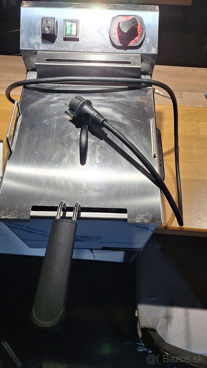 Friteza Red fox FE07 - 2