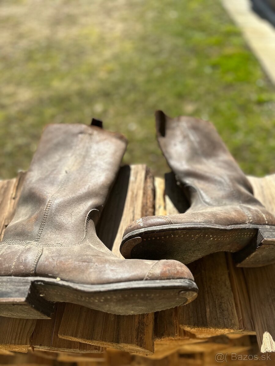 Predam stare vojenske čižmy - 2