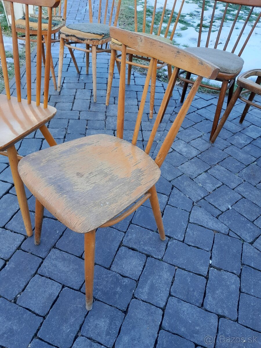 Predám stoličky na renováciu - 2