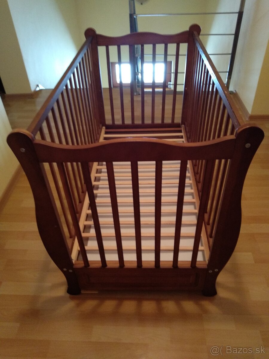 Detská postieľka s príslušenstvom - 2