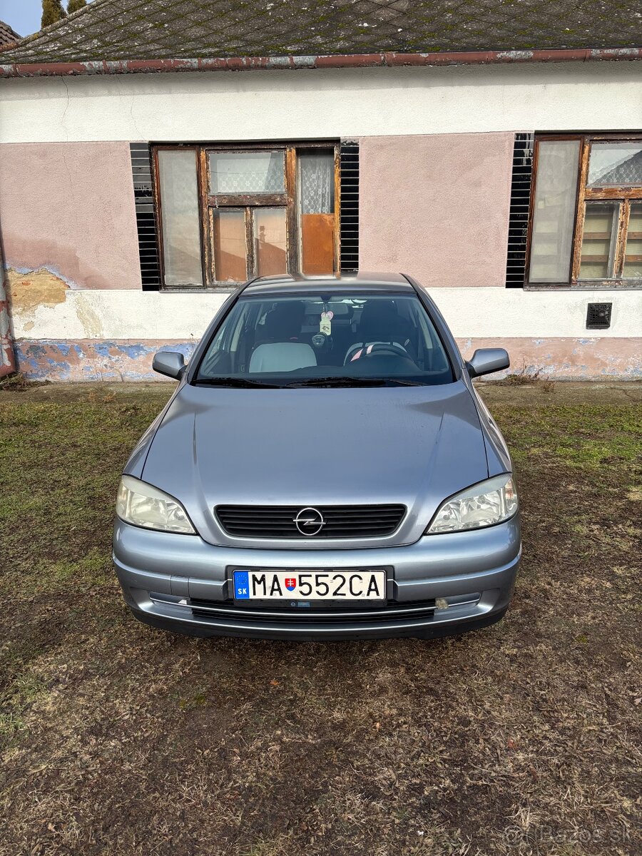 Opel Astra 2009 - 2