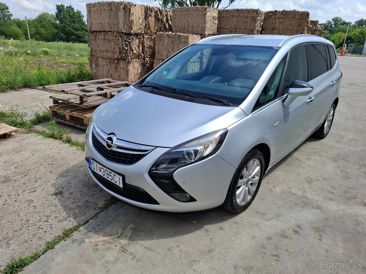 Predam Opel Zafira Tourer 7 miestne - 2