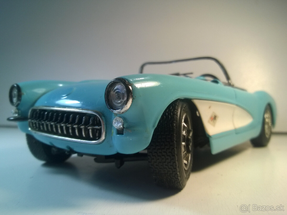 Chevrolet Corvette - 1957. 1:18 - 2