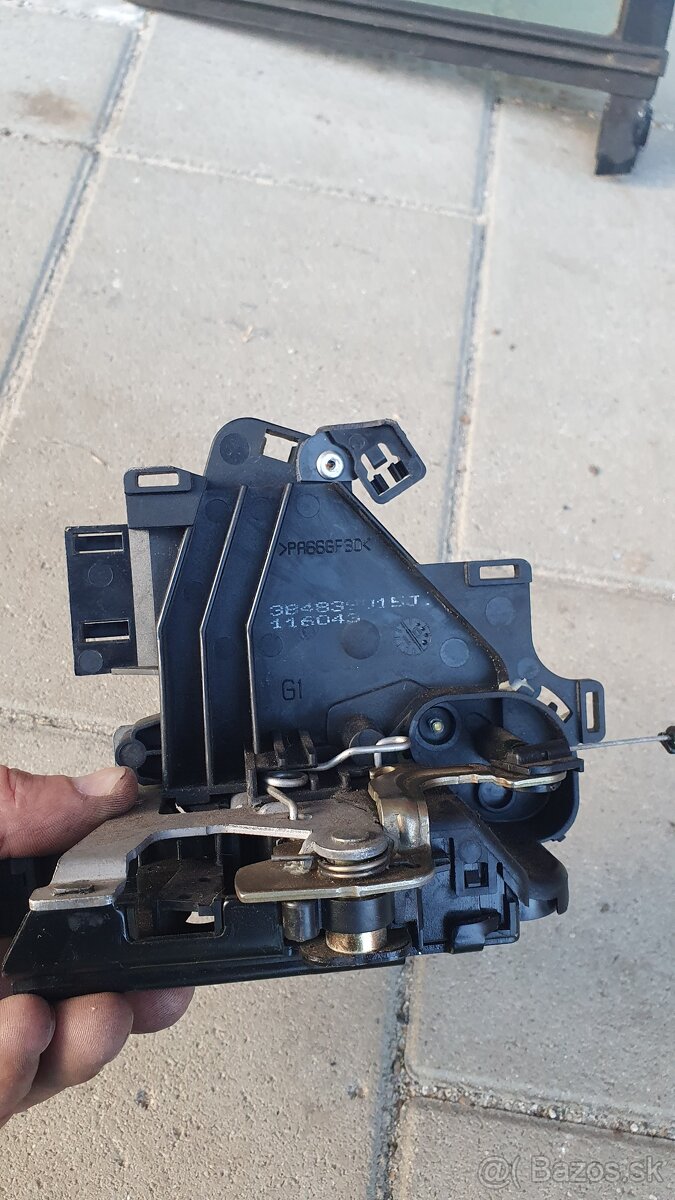 Vnútorný zámok dverí zadné lavé Škoda Fabia 1 - 2