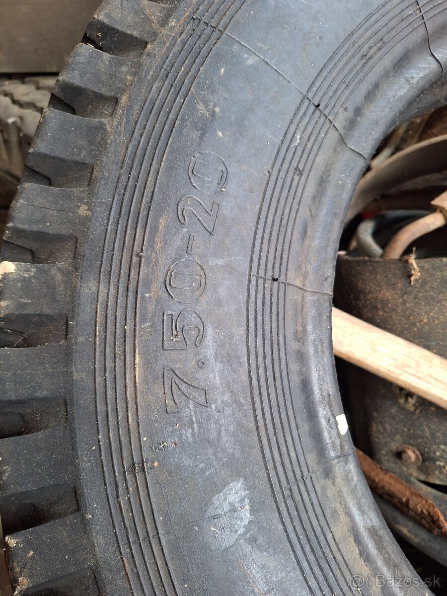 Pneu 7.50-20 - 2