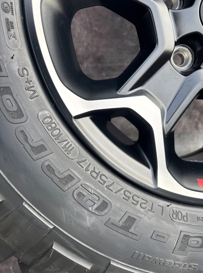 Originální alu kola Jeep 255/75/17 - 2