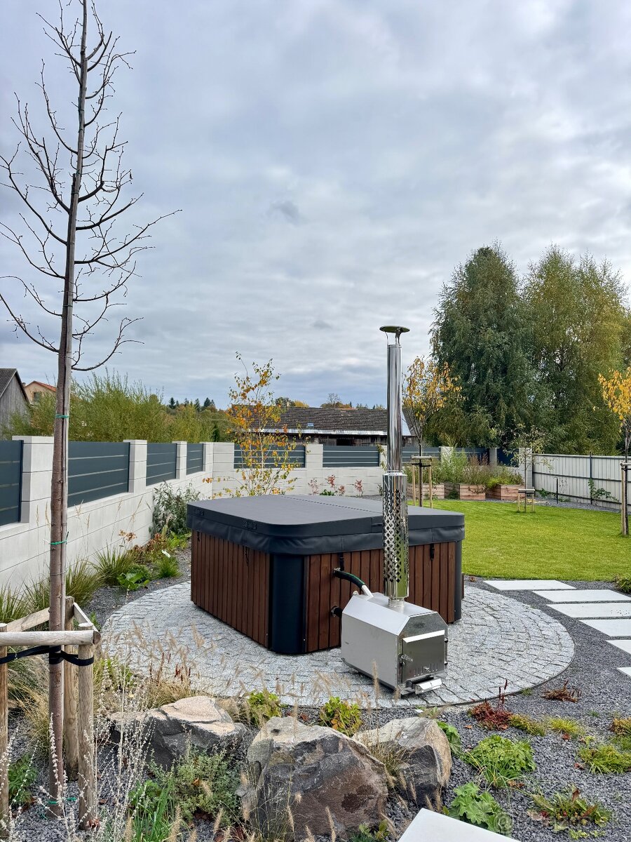 Štvorcová kúpacia kaďa, vírivka, jacuzzi - 2