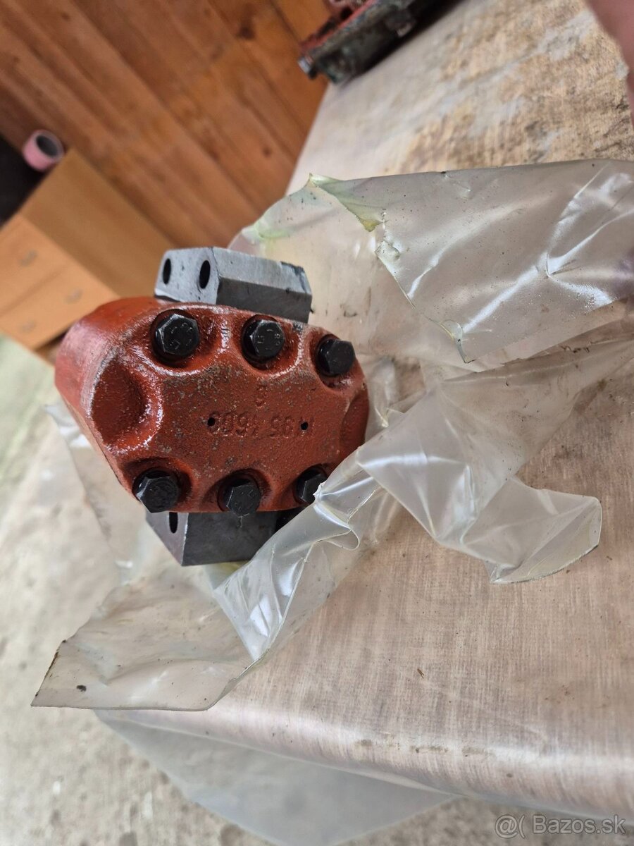 Hydraulicke čerpadlo zetor - 2