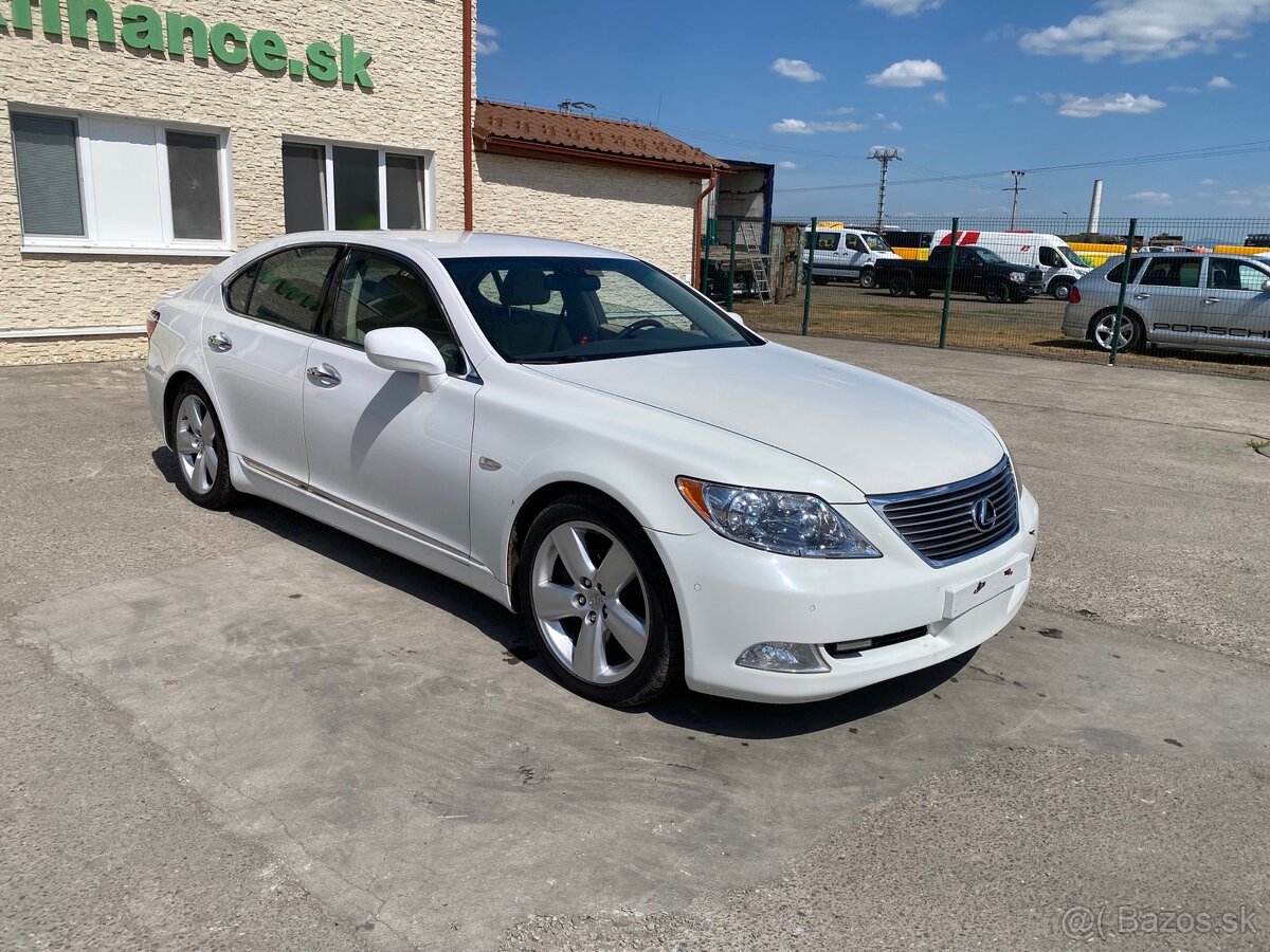 LEXUS LS460 4,6l benzin 2009 VIN 917 - 2