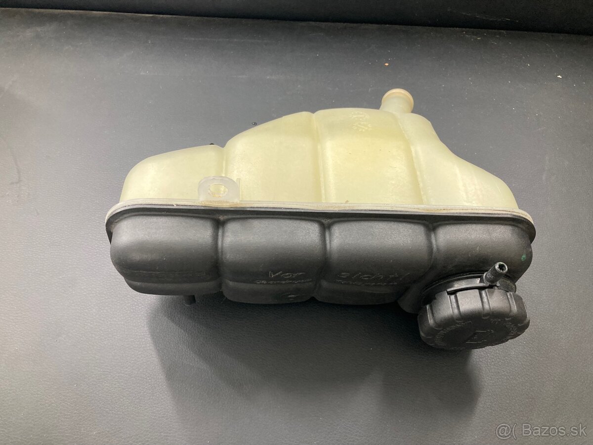 Expanzná nadržka MB clk w208 - 2