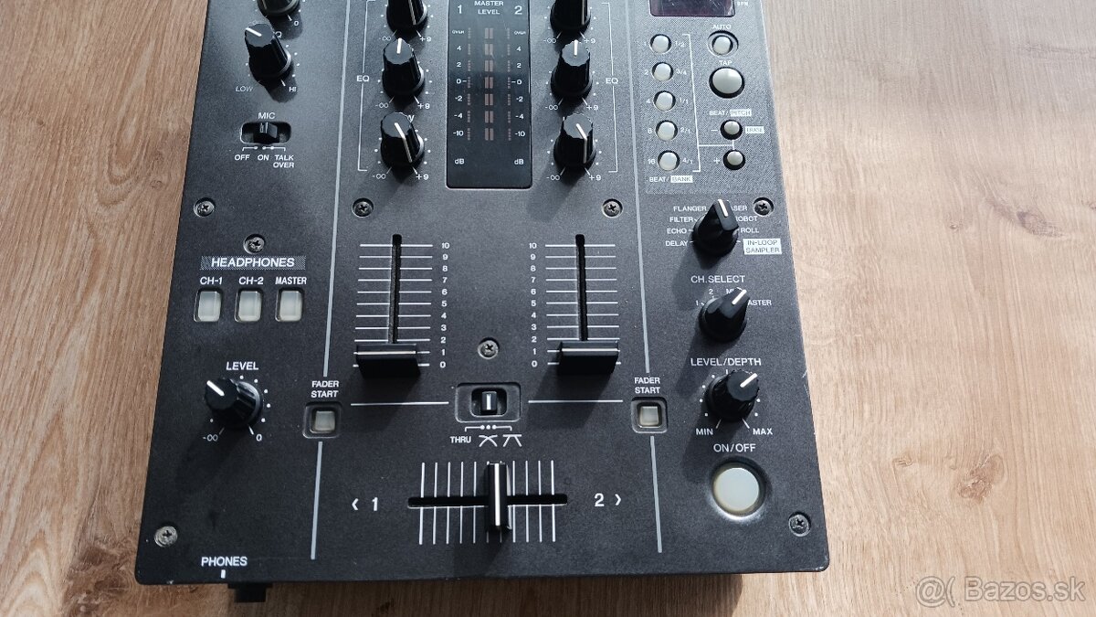 Pioneer DJM-400 - 2