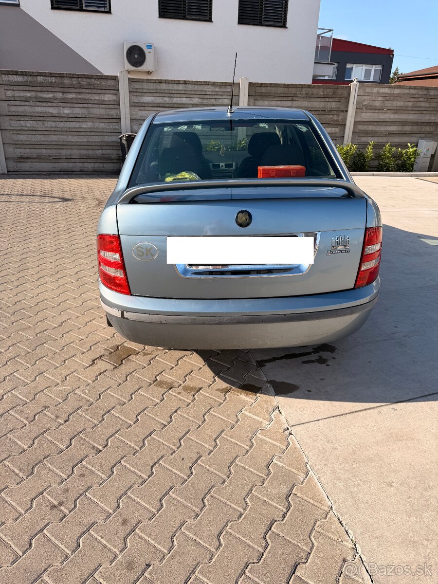 škoda fabia sedan - 2