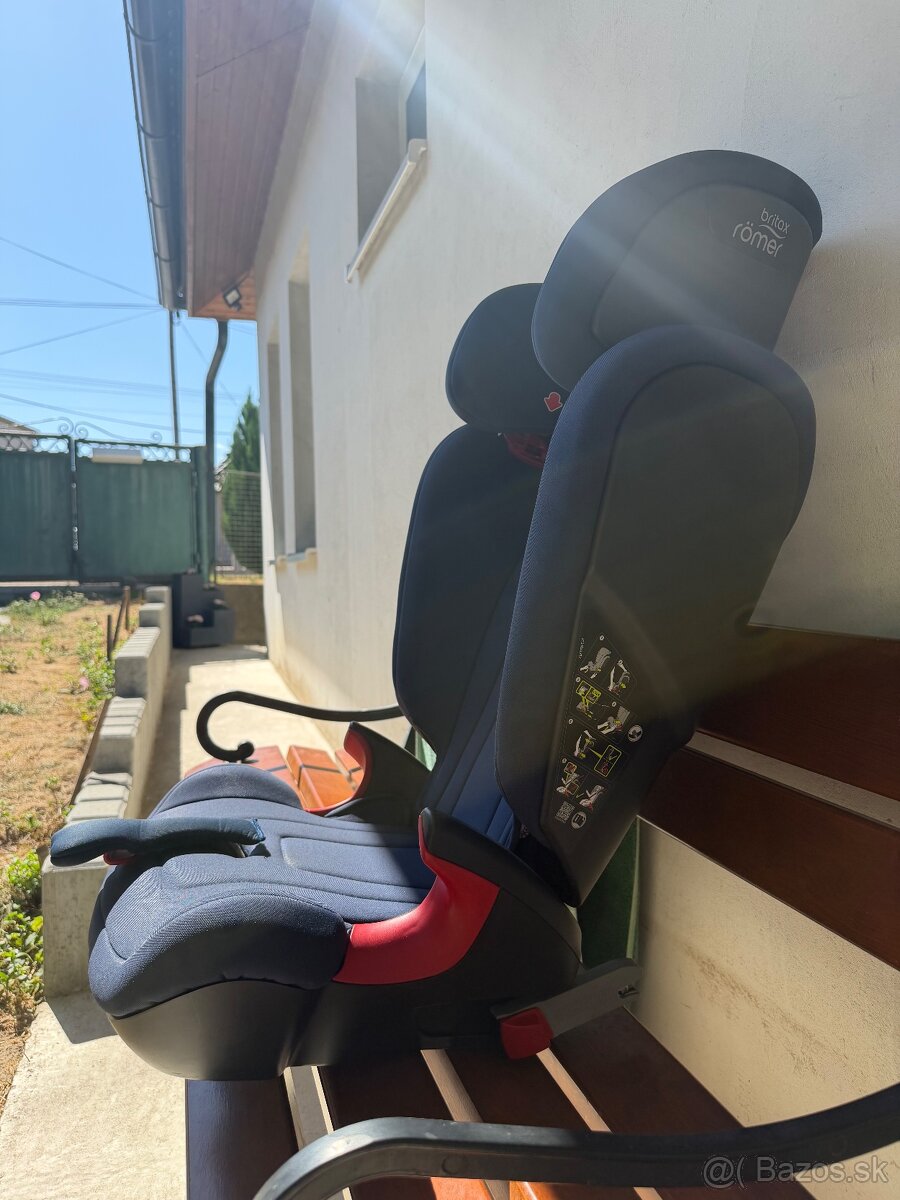 Britax Römer KIDFIX ISOFIX autosedačka, modrá - 2