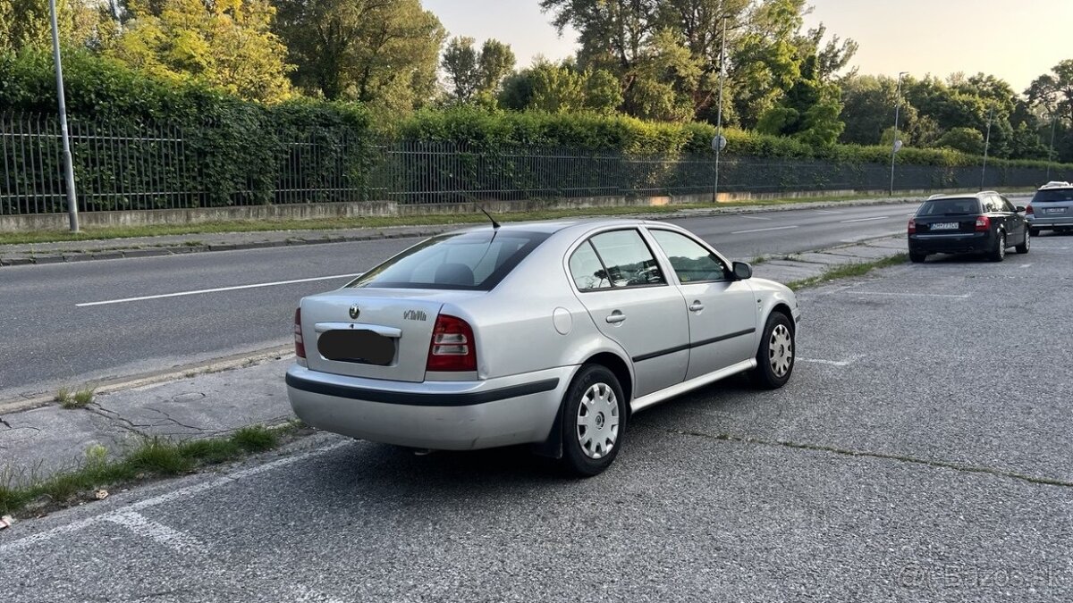 Skoda Octavia 2002 1.6 Benzin - 2